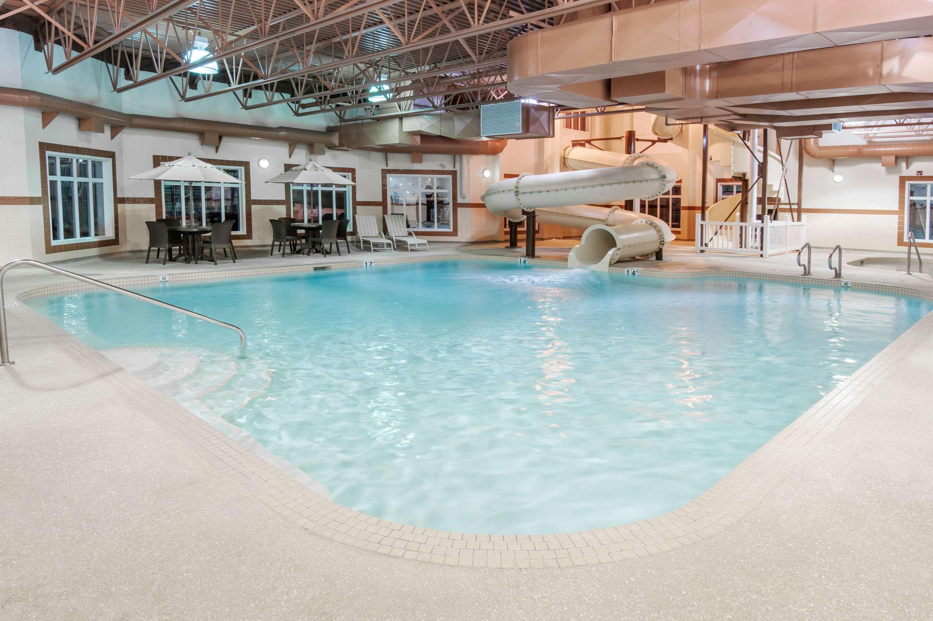 Ramada By Wyndham Drumheller Hotel & Suites Kültér fotó