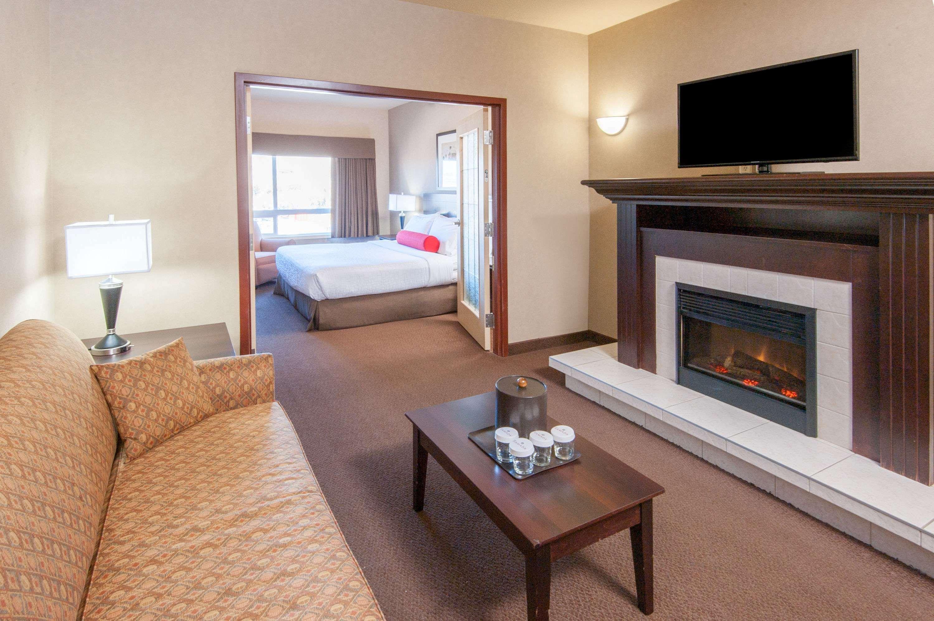 Ramada By Wyndham Drumheller Hotel & Suites Kültér fotó