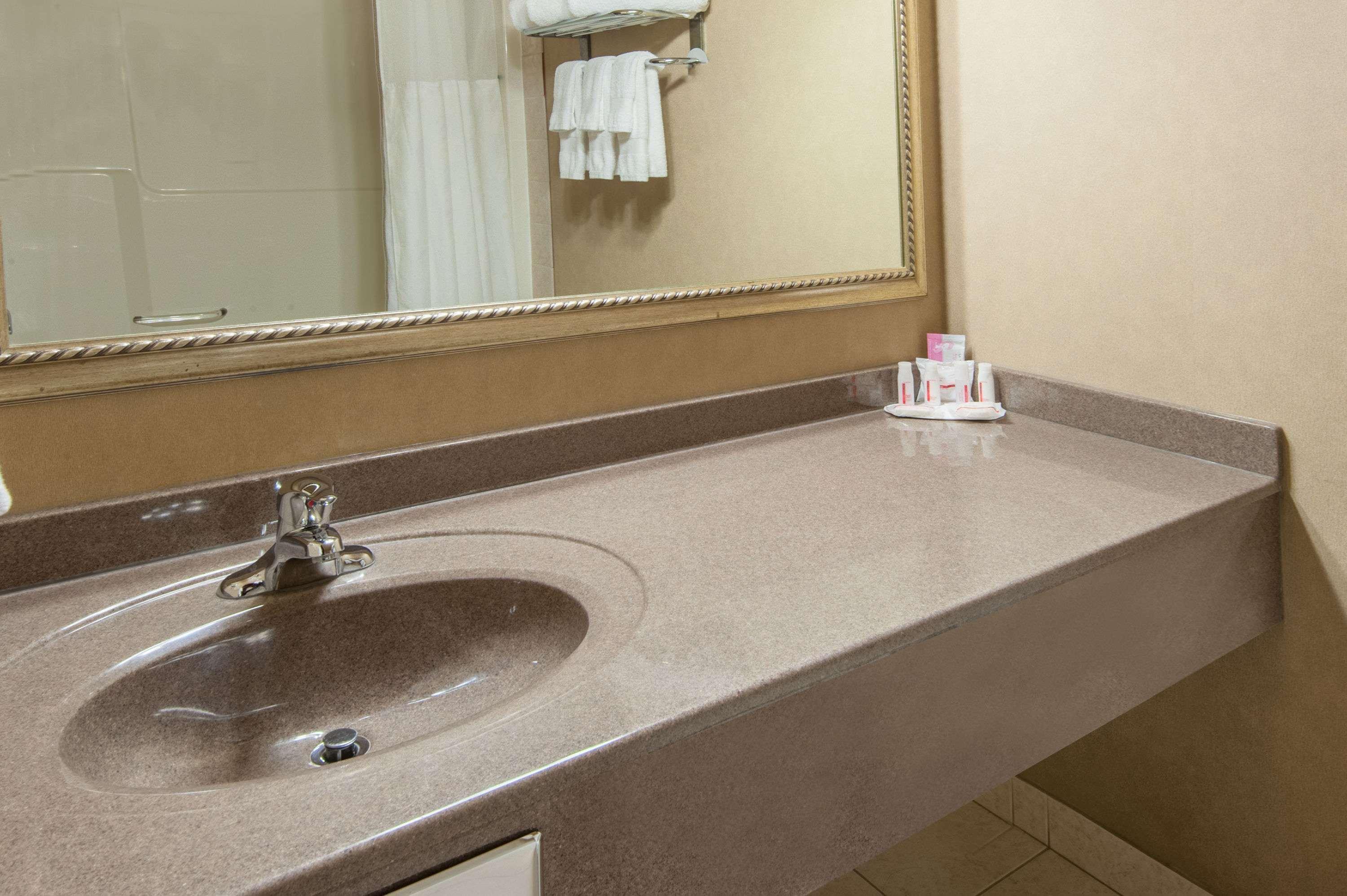 Ramada By Wyndham Drumheller Hotel & Suites Kültér fotó